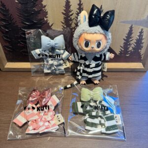 Sleep robe outfit for doll